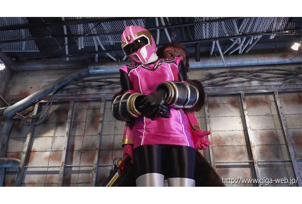 SPSD-82 Heroine's Juicy Breast Milk Spray!! Kagegami Sentai Seininger Sakura Tsuji Screenshot 1