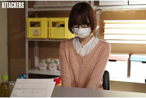 RBK-044 A Cute Clerk Who Works At A Drug Store Has Completely Fallen Into The Unequaled Sex Of An Unpleasant Old Man Manager. Tsukino Luna Screenshot