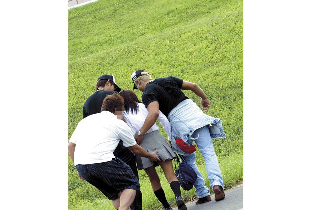 GBRK-003 *Viewer Discretion Advised* J〇 Rape 3: Indiscriminate Ejaculation! Torn Uniforms, Endless Orgasms, Insults, Screams, Abduction, Restraint, Candles, Sexual Assault. 20 Victims, 300 Minutes. Screenshot 5