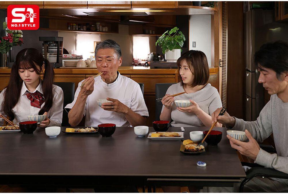 SNOS-332 [Family Brainwashing] Mother And Daughter Are Eaten Alive Together Screenshot 3