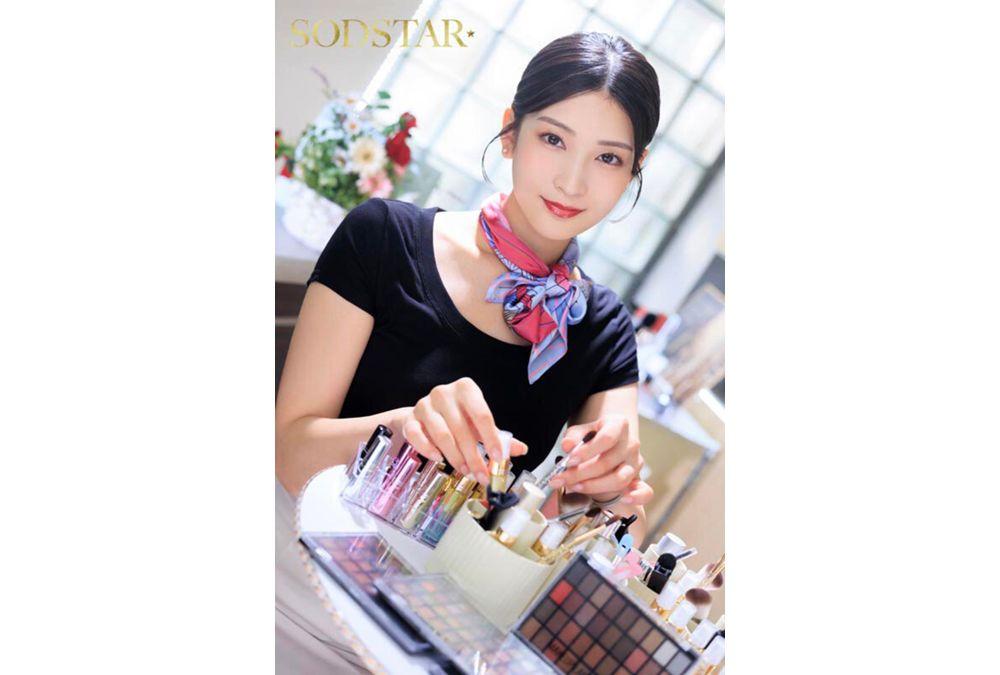 START-521 "Which Do You Like Better, Me With My Perfect Make-up Or That Girl?" Honjo Suzu, A Beauty Consultant, Gives A Blowjob And Sex To Her Escort Boyfriend Who Seems Bored For 20 Minutes While His Girlfriend Is Getting Her Make-up Done, And Makes Him Cum On Her Face. Screenshot 3