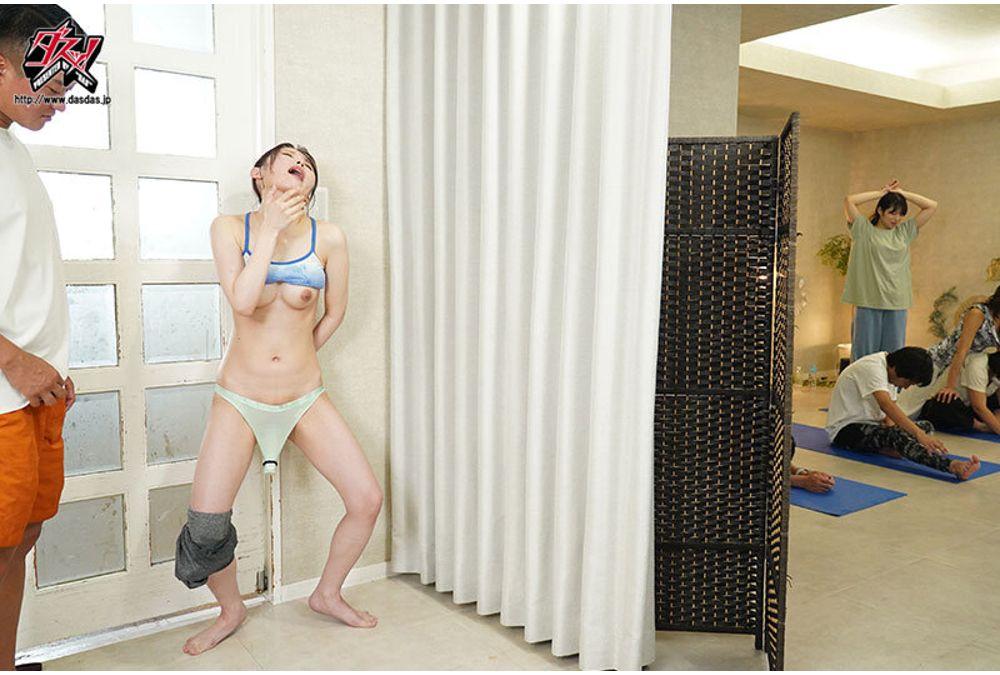 DASS-939 Drugged With An Aphrodisiac, She Becomes Sweaty And Aroused! Naturally, She Spreads Her Legs Wide And Wets Herself Profusely! Shaking And Convulsing, Sensitive Hot Yoga Class, Hibiki Ren Screenshot 3