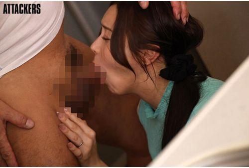 SAME-183 "I Don't Want To Cum Anymore..." She Says, Covered In Sweat, But Her Father-in-law Continues To Make Her Cum As He Trains Her To Orgasm. Miu Shiramine Screenshot 1