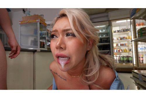 REAL-921 No Motivation... Terrible Attitude... But The Face And Body Of This Gal Part-time Worker Is Amazing. A Ruthless NTR Rape In Which A Nerdy Guy's Dick Is Forced Into Her In Front Of Her Beloved Boyfriend. Rumina Sena Screenshot 6