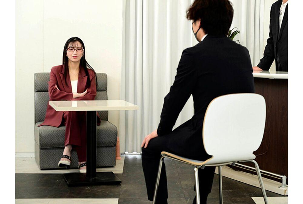 GQN-014 Solving The Problems Of Men With Huge Penises With Raw Vaginal Sex! Mayu Suzuki Is The Guardian Of Genuine Big Dick Cumshots. Screenshot 4