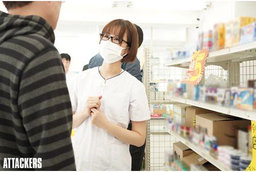 RBK-044 A Cute Clerk Who Works At A Drug Store Has Completely Fallen Into The Unequaled Sex Of An Unpleasant Old Man Manager. Tsukino Luna Screenshot