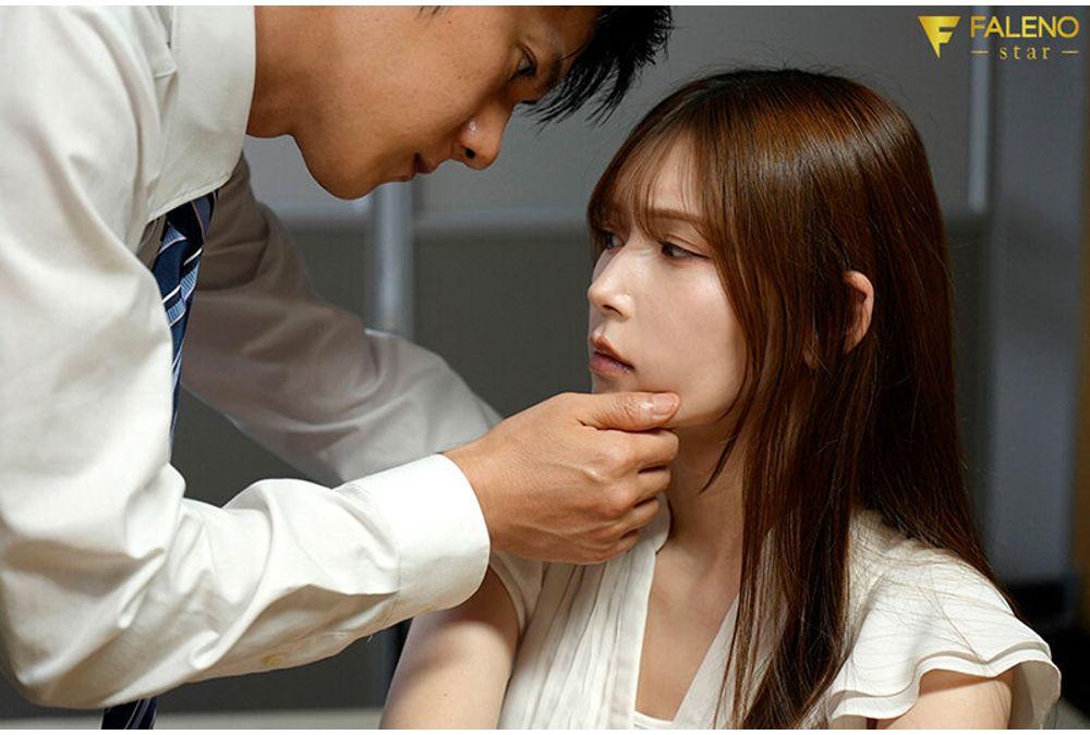 FNS-166 Ended Up Going To A Hotel With My Unfriendly But Beautiful Female Colleague After Drinking, And Even Though She Glared At Me, Our Dick And Pussy Were A Perfect Match, So We Started Having Secret Sex Whenever We Worked Overtime... Akari Tsumugi Screenshot 3