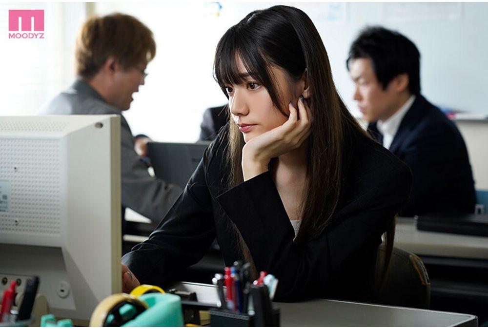 MIDA-407 A Noble Female Investigator, Rena, Is Brainwashed With A New Type Of Aphrodisiac, Her Beautiful Legs Shaking With Trembling. 72 Hours Of Confinement And Convulsions As She Is Made To Orgasm With A Direct Aphrodisiac That Hits Her Portico So Hard She Loses Her Mind. Miyashita Rena Screenshot 2