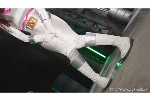 SPSD-62 Super Heroine Incontinence Squirting Story Omnibus Movie Sentai Charge Mermaid Aoi Nanami Uesaka Mei Screenshot 7