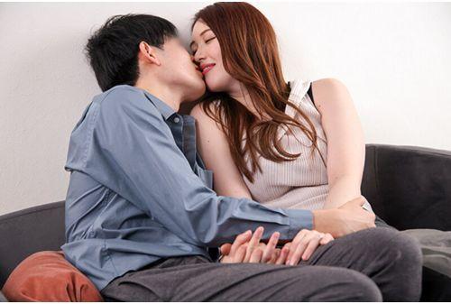 HAWA-356 An Amateur Wife Is Given One Condom At The Home Of An Ordinary College Student, But Is Not Satisfied With Just One Condom And Allows Him To Cum Inside Her Twice During Her Stay. A Fair-skinned, Tall Wife Who Bounces Her Big Ass In The Cowgirl Position. Sayuri, 36 Years Old Screenshot 3