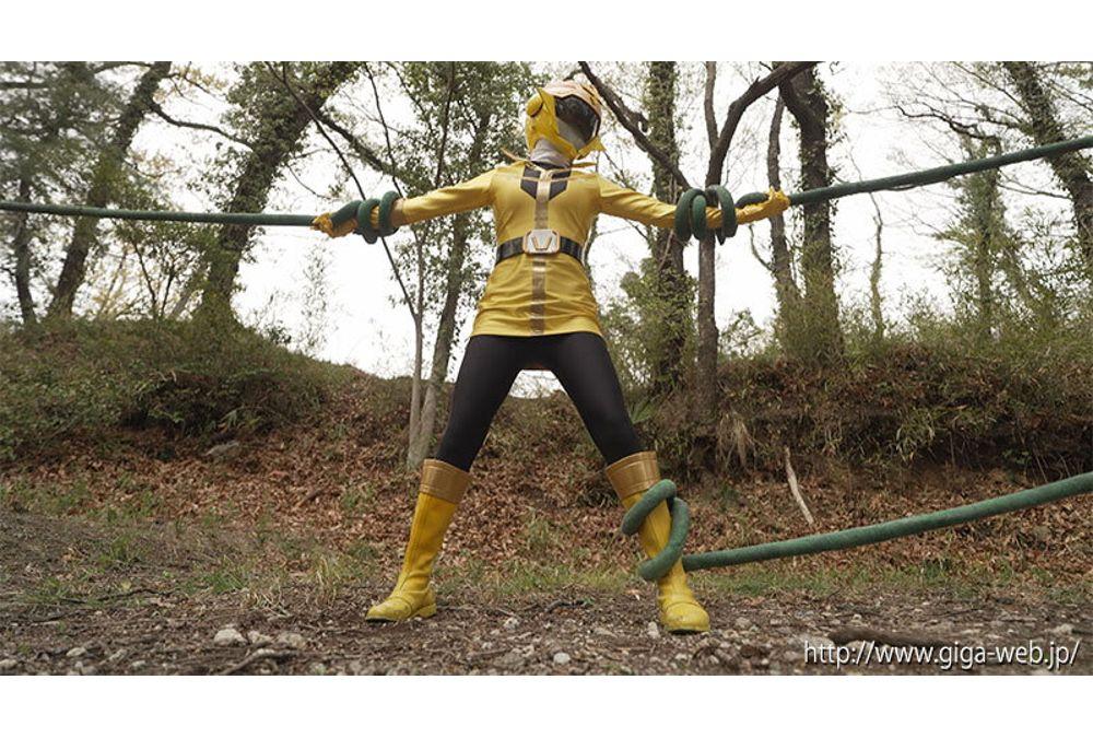SPSF-55 Sentai Heroine Action Pinch ~ Fallen Star Sea Squadron Kaiser Five Kaiser Yellow [Action Pinch Arc] Moa Wakatsuki Screenshot 3