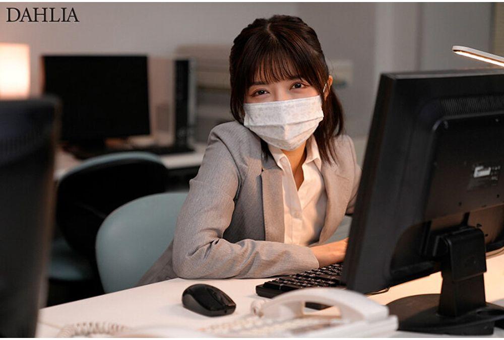 DLDSS-455 Five Familiar Masked Beauties Who Instantly Fall In Love With Her Sparkling Eyes And Drown In Her Mellow Kisses - Zenba Mami Screenshot 1