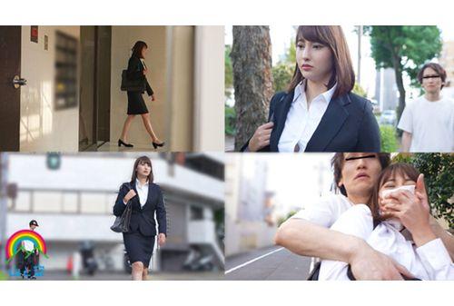 SORA-597 Commuting Gacha Chase Rape. A Sleeping Drug Is Used On An Office Lady Who Is Seen Every Day On Her Way To Work. If She Resists, She Is Choked And Slapped. She Becomes A Masochist More Than Expected And Begs For More Rape. Honda Hitomi Screenshot 5
