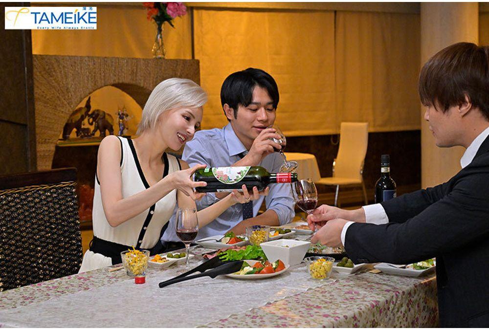 MFYD-120 "Stop It, I'll Get Pregnant...!" While Her Husband Is On A Business Trip Abroad For 20 Days, She's Being Impregnated Daily By His Subordinate. (Hirose Riona) Screenshot 2