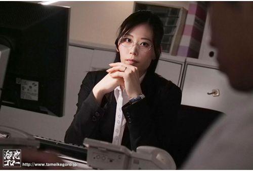 MFYD-013 A Carnivorous Married Woman Boss Seduces Her Subordinate And Makes Him Cum! HYPER Power Harassment & Sexual Harassment Company Aiba Misako Screenshot 3