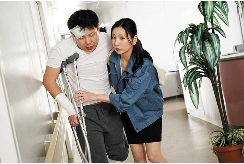 JJDA-072 The Foreman's Wife, A Beautiful, Kind, And Caring Wife Of A Construction Company Owner, Visits An Injured Employee. Screenshot 6