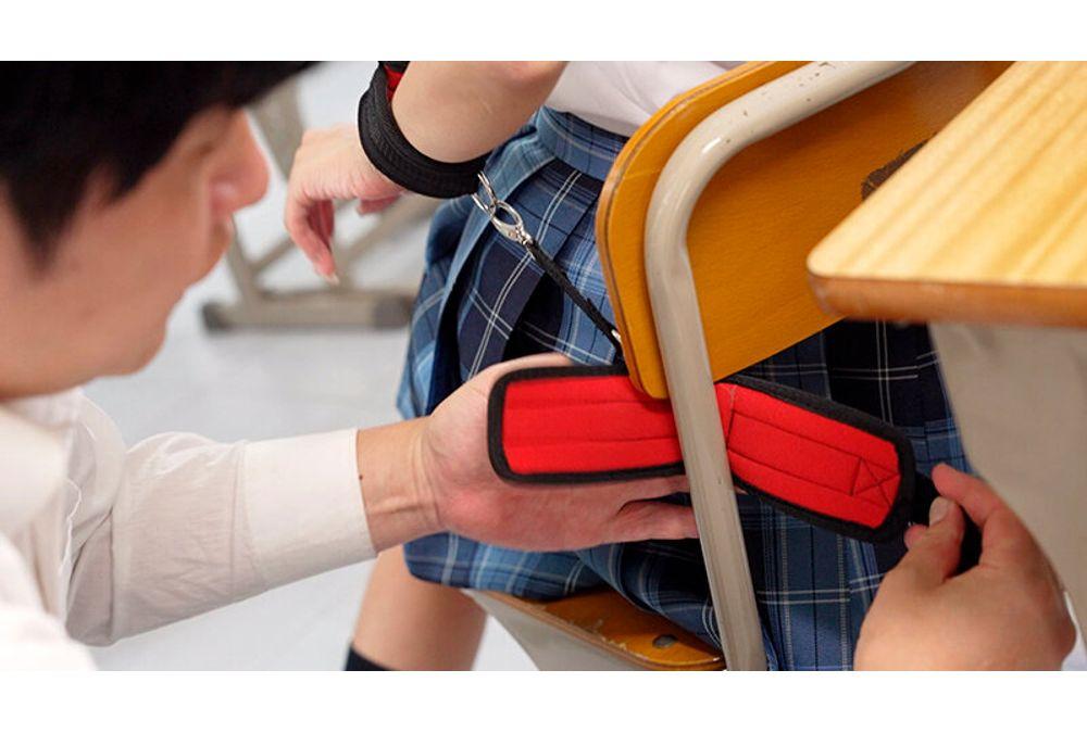 MDBK-409 After Restraining The Class Idol And Making Her Cum, The Roles Are Reversed. A Story Of Her Being Repeatedly Used As A Masturbator By Being Pounded In Close Contact With Both Hands Docked. Screenshot 6