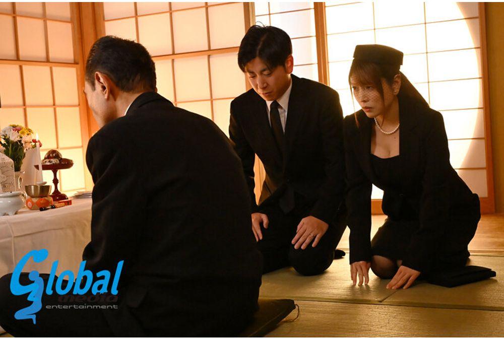 GMA-096 Bondage Training Wife: A Wife Atones For The Car Accident Caused By Her Husband. Her Sanity Crumbles As She Writhes In Agony Under The Ropes She Accepts As A Substitute. Akari Niimura Screenshot 4