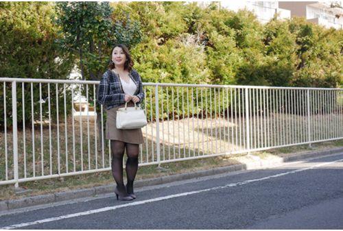 SYKH-150 "Streetwalker Wife" B-class Mature Woman Kirie 43 Years Old Screenshot 6