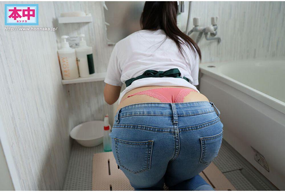 PFES-128 A Tight-fitting, Big-assed Housekeeper Who Is Completely Supportive And Will Do Anything Even For A Middle-aged Man With No Popularity And A Strong Libido Can't Resist The Temptation Of A Panty Shot... Massive Creampie Sex Service! Akari Neo Screenshot 9