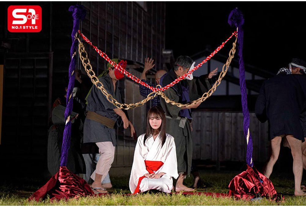 SONE-920 The Cute Village Girl Is The Plaything Of All The Men. Screenshot 4