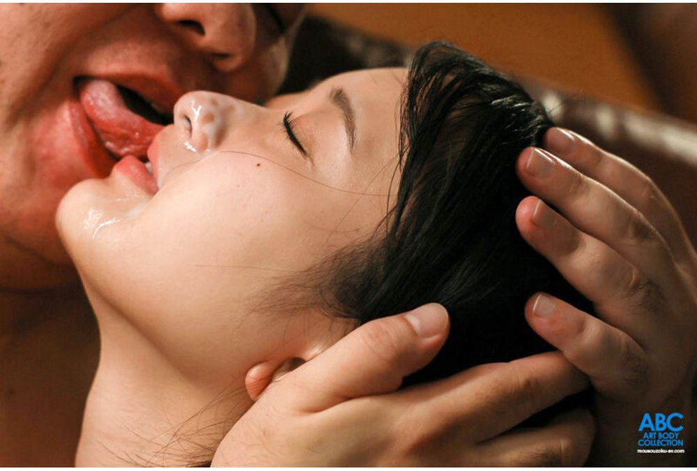 FOCS-283 [10 Facials NTR Sex] A Humiliating Day In Which A Clingy Man Soils Her Beautiful Face With Sperm And Saliva. The Disgust Of Perverted Acts Turns Into Pleasure As The Newlywed Hanamori Natsuho Falls Into Complete Submission. Screenshot 5