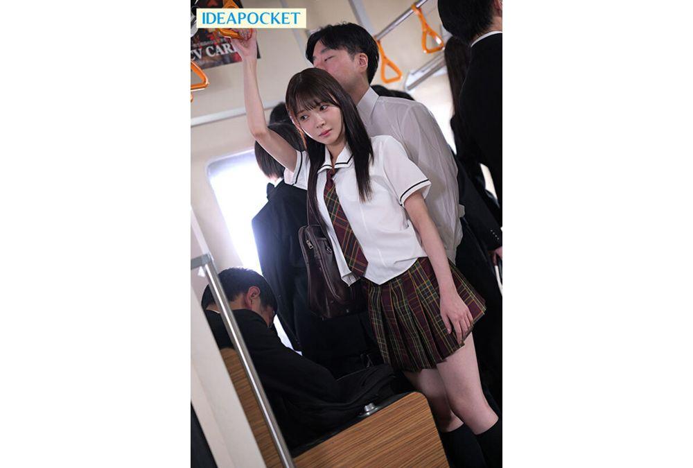 IPZZ-882 A Beautiful Girl In A School Uniform Who Can Only Endure Being Groped, Sexually Aroused, Or Even Wetting Herself On The Train, Unable To Say "stop". Screenshot 2