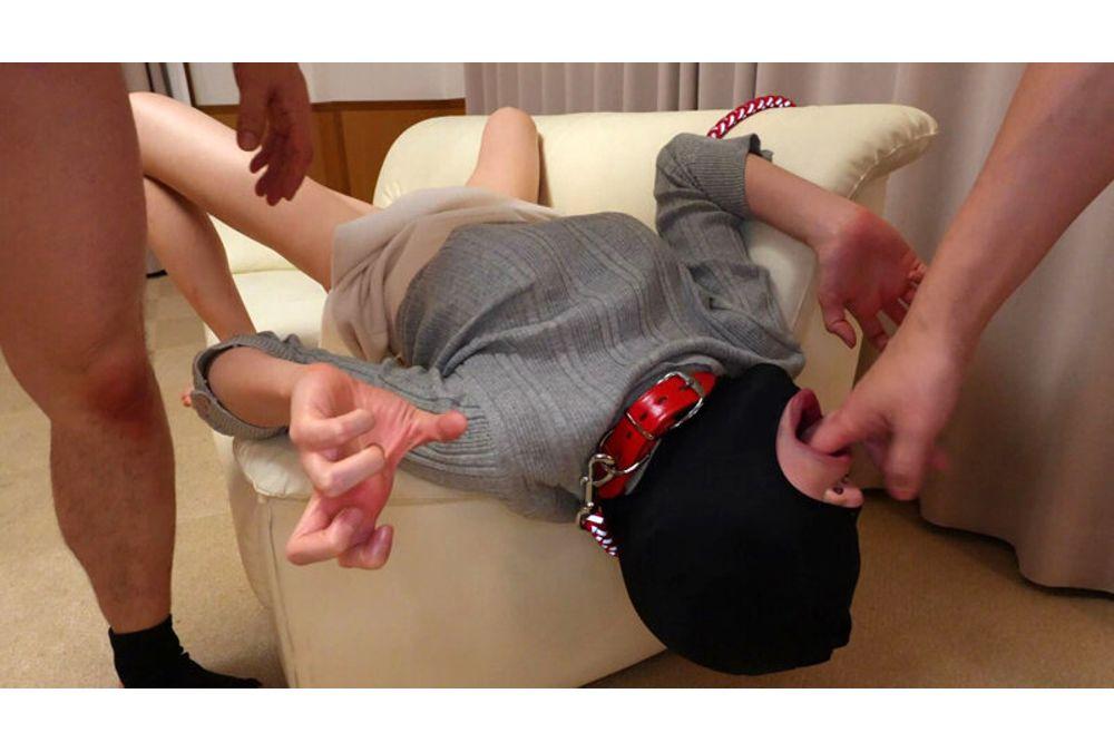 GEBB-026 Full-head Mask Anal Slave Summit Screenshot 4