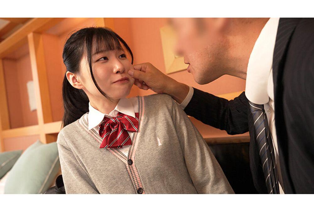PIYO-222 What?! Her First Sexual Experience Was With A 60-year-old?! This Girl Has A Die-hard Love For Older Men. 'Minami-chan, The Pure Masochistic Girl Who Captivates Older Men' Screenshot 6