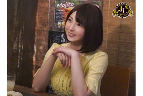 MEKO-151 “What Are You Going To Do With Drunk Aunts?” Take Away A Mature Woman Who Is Engulfing Alone In An Izakaya Overflowing With Young Men And Women And Take It Home! The Dry Body Of An Amateur Wife Who Was Greeted With Loneliness And Frustration Gets Wet! ! VOL.48 Screenshot