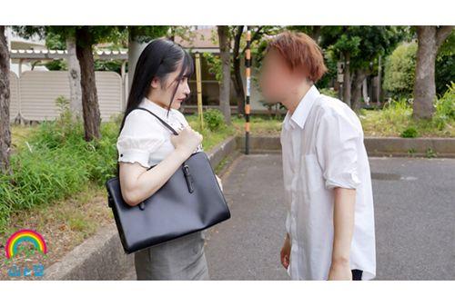 SORA-579 Teacher Who Doesn't Want To Be Seen But Wants To Be Seen Exposes Herself In School And Urinates In Shame And Pleasure. Sakura Kurumi Screenshot