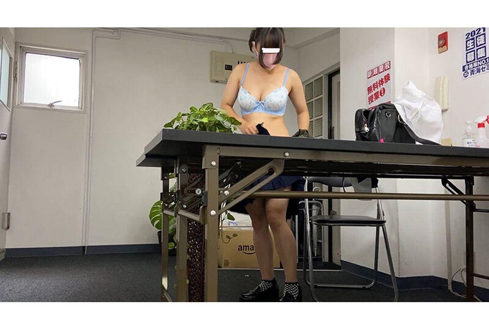 TRK-002 Cram School Students' Panties Part 2 Screenshot 6