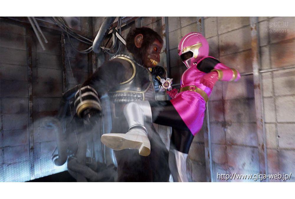 SPSD-82 Heroine's Juicy Breast Milk Spray!! Kagegami Sentai Seininger Sakura Tsuji Screenshot 2