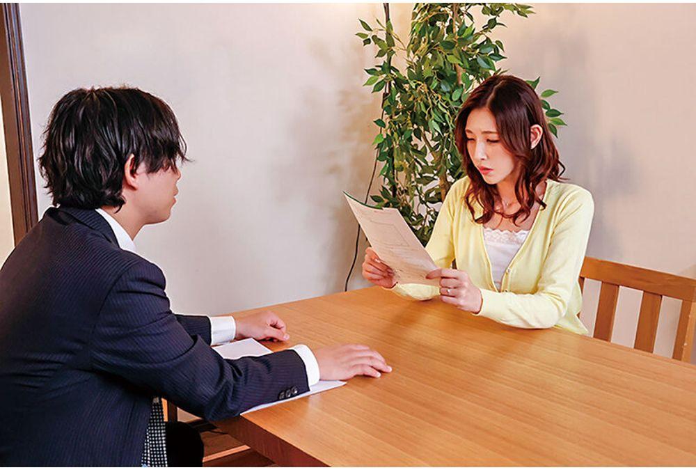 NGOD-312 My Wife's Mother: My Stupid Wife Cheated On Me And Left Me, So I Called Her Mother To Protest...She Said, "I'm Sorry About My Daughter...I'll Take Care Of The Household Until She Comes Back..." So I Made Her Do All The Work In My Wife's Place Honami Hazuki Screenshot 5