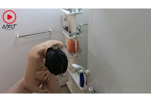 NPJS-179 Voyeur Specialist Peep Shop: A Carefully Selected Collection Of Hidden Cam Videos Leaked From The HDD Of An Arrested Voyeur Enthusiast Screenshot 2