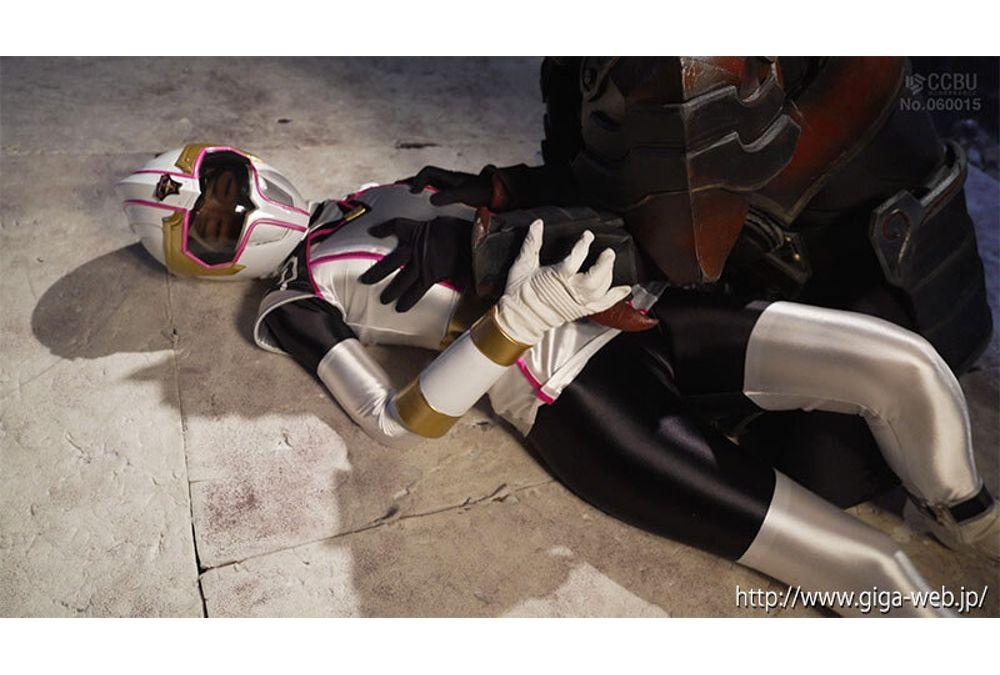 SPSD-79 Heroine Falls Kagegami Sentai Seininger Akari Minase Screenshot 8