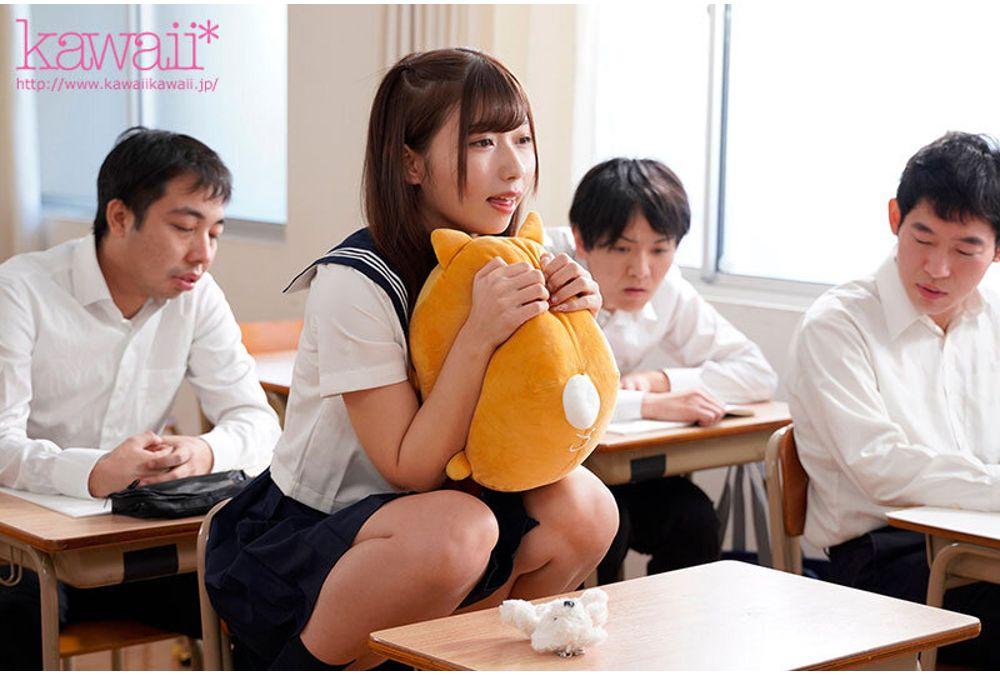 CAWD-999 No One Dares To Lay A Hand On Her... The Cutest, Most Unattainable Girl In The Class Has Lost Her Memory And All Reason!? She Crawls Around On All Fours With Her Bare Ass And Anus Exposed Everywhere, In Public And At School... A Selfish, Incontinent, Morally Bankrupt Girl! Aizawa Miyu Screenshot 8