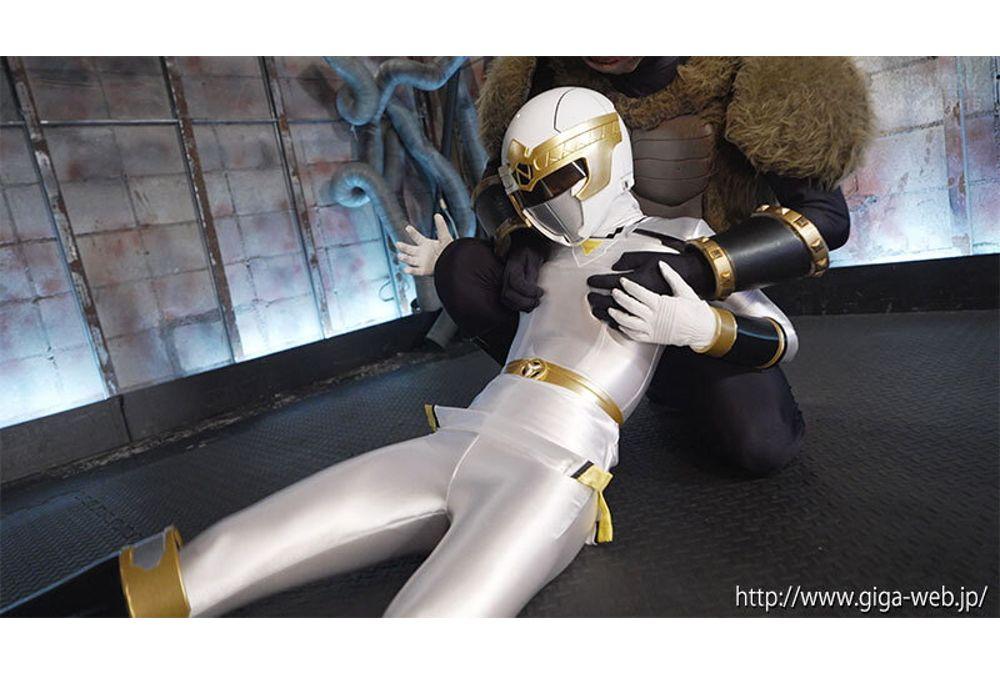 SPSF-28 Heroine's Mental Breakdown, Trauma From Defeat, Light Ninja Squad Shinobinger, Aya Shiomi Screenshot 5