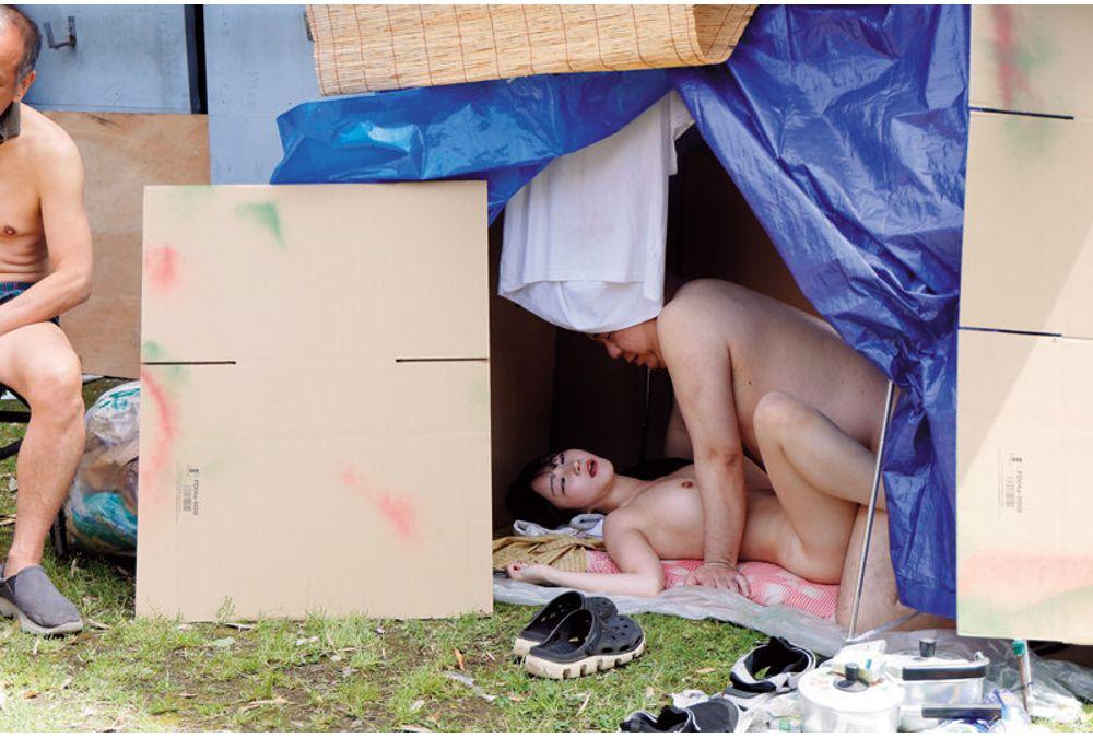DVAJ-759 YouTuber Who Came To The Slums Alone Is Drugged With An Aphrodisiac By The Vagrants Who Look Down On Her, Causing Her To Tremble, Convulse, And React Hypersensitively To The Pleasure Of Orgasms. Her Pussy Is Inseminated For Free In A Soup Kitchen Line, And She Is Gang-raped And Cummed Inside 22 Times In A Row, Driven Wild With Pleasure Until The Semen Flows Back Out. Screenshot 4