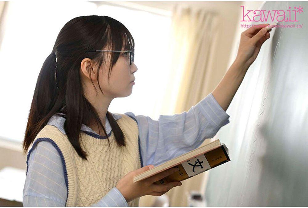 CAWD-986 A High School Teacher Who Is Treated Like A Child By Her Students, And Even More Childlike Than Them With Her A-cup Breasts, Is A Sleazy Adult Teacher Who Wants To Be Trained In Disgusting Play. Tamura Rina-sensei Makes Her Kawaii Exclusive Cumshot Debut. Screenshot 6