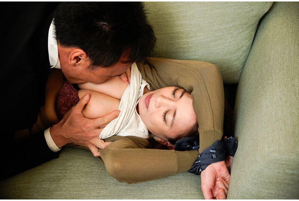 SAN-403 A 250-minute Cuckold Drama Starring Two Actresses Of Different Types / Oda Mako, Oura Manami Screenshot 5