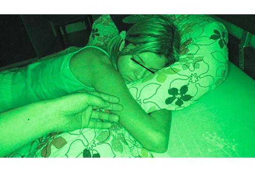 SCR-337 Blonde Beauty Maniac Filmed 8 Sleeping Foreign Maidens Creampie Footage Screenshot 9