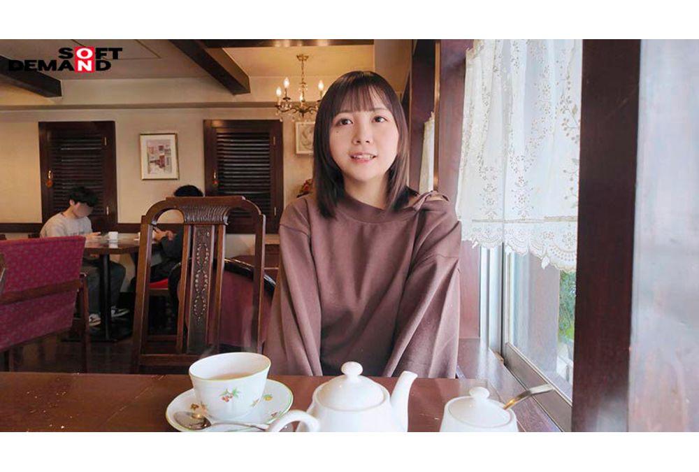 MOGI-155 [Father-Approved, First Filming At Home] Former TV Producer Father And Daughter Team Up For AV Appearance. Loves Older Men, Masturbates 5 Times A Week, And Is Also Willing To Do Anal Sex. Pure Girl Takeuchi Sakina, 18 Years Old. Screenshot 7
