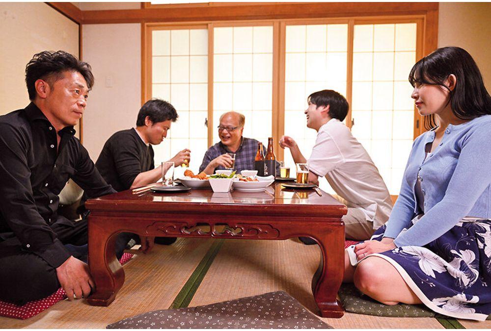 HZGD-321 Perverted Uncle's Massage Stimulates Her Private Parts To The Brink... Big Breasted Cheating Wife Falls Into Pleasure - Niwa Saaya Screenshot 7