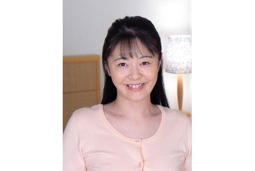 TMRD-1296 Mature Wife Drama: A Mature Kyoto Wife Targeted By A Gardener. An Innocent Wife Who Was Seduced By Her Husband's Classmate And Had Her Body And Soul Stolen Away. Screenshot 3