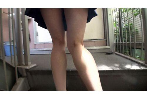 BUBB-118 Stairs School Girls Uniform Skirts Are As Uneven As Mini Lengths, Aren't They? Hen Screenshot