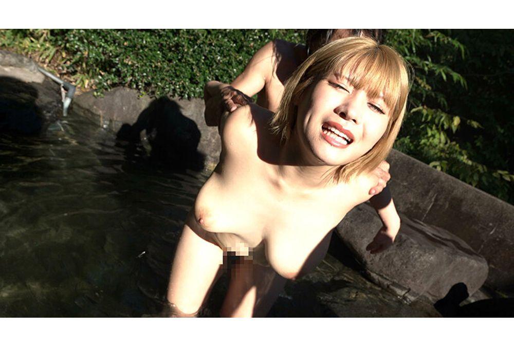 GEBB-043 Unaware That It Was A Mixed-sex Hot Spring Where Group Sex Was Allowed, Female Customers Came And Began To Moan As Their Big Breasts And Buttocks Were Sexually Assaulted By A Crocodile...3-4 People Included Screenshot 6