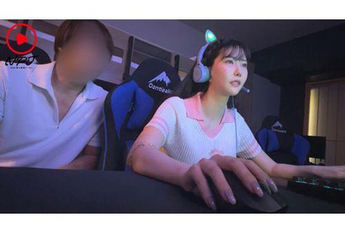 NPJS-135 I Paid A Lot Of Money To Watch A Gamer Girl's Stream, And Then I Was Able To Meet Her Offline!! Mizuki, 20 Years Old, Is A Shut-in Girl Who Loves Games And Cosplay. Screenshot 6