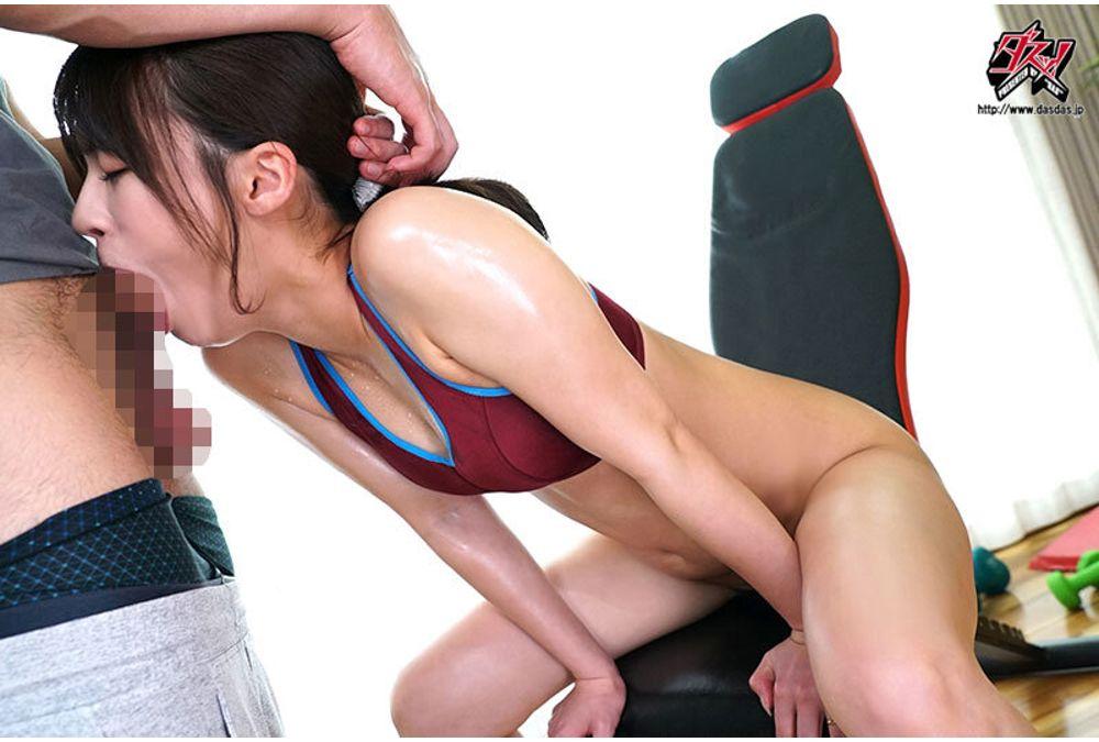 DASS-941 Natsu Tojo, A Beautiful-assed Wife Who Goes To Her Trainer's House Every Day To Be Cuckolded, Orgasms From His Back Piston That Digs Into Her Uterus. Screenshot 3
