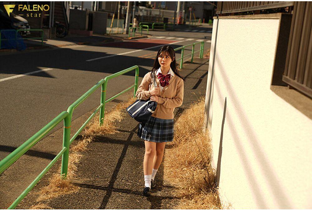 FNS-229 Misaki Sonoka, The Younger Sister, Awakens To The Pleasure Of Sexual Release After Being Forced To Use Her Breasts As A Sex Toy By Her Hikikomori Brother Who Rides Her On Top And Gives Her A Titjob. Screenshot 5